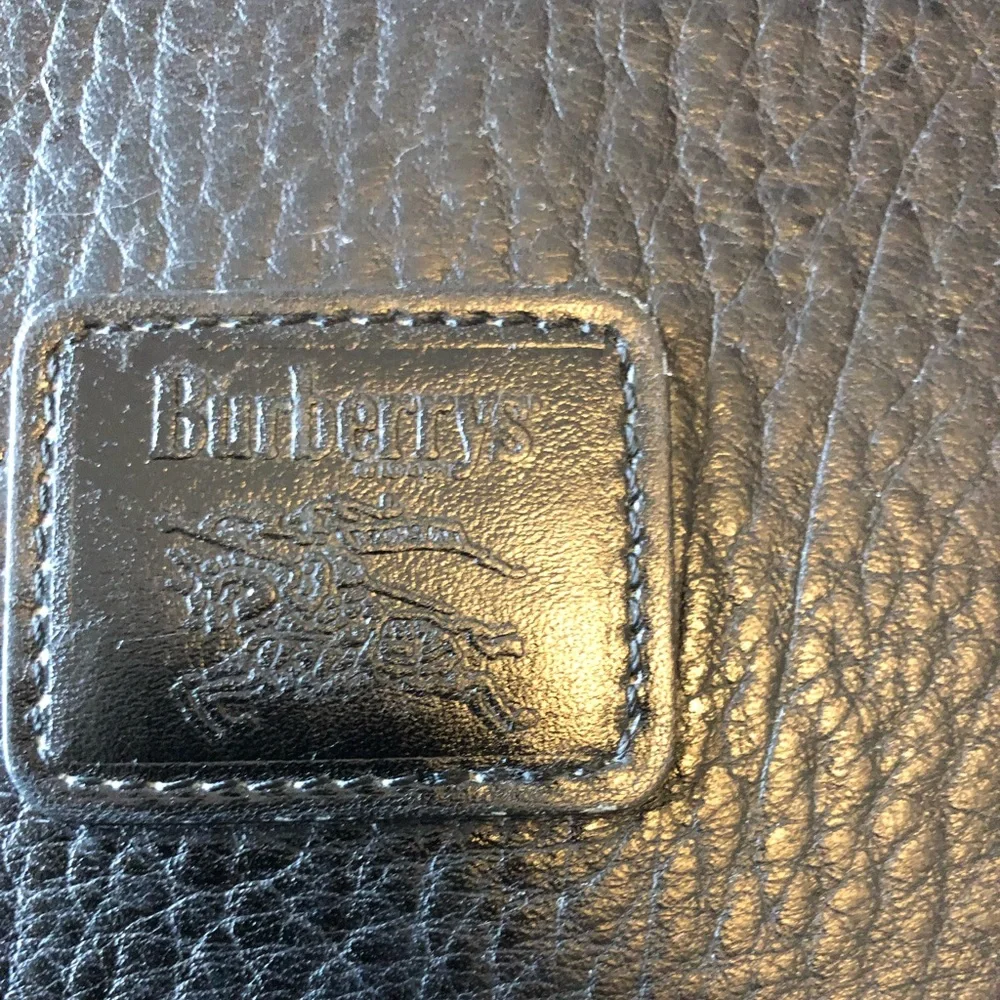 Burberry Portfolio/Document/Laptop Zip Around Case. Stunning & Classic Style!